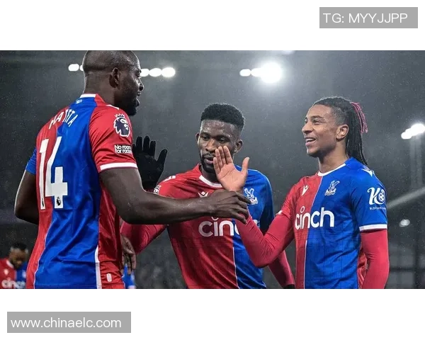 德甲激战曼联逆转巴萨全场沸腾转会传闻引发热议