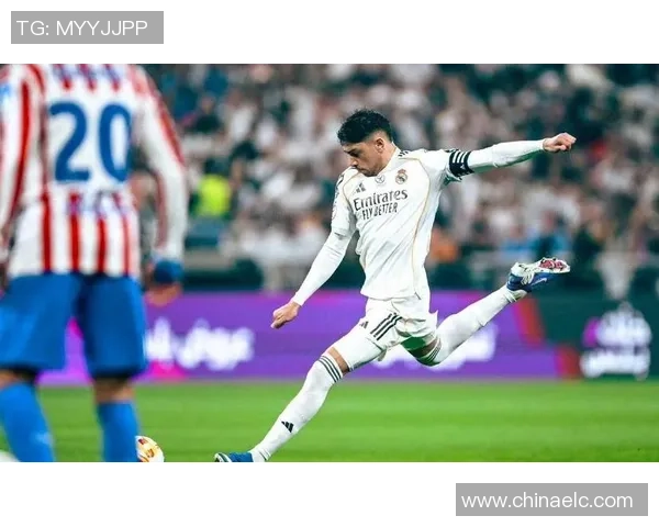 世界杯精彩对决皇马以4比3战胜AC米兰红牌争议引发全场热议与十大进球回顾